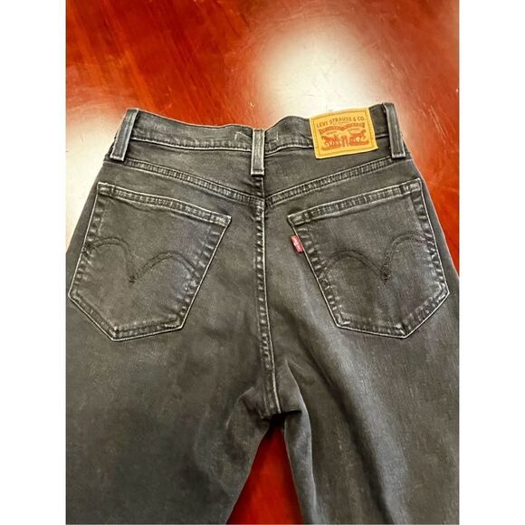 Levi’s Black Wedgie Straight Button Fly Jeans  sz 26 Worn Once - Picture 5 of 6